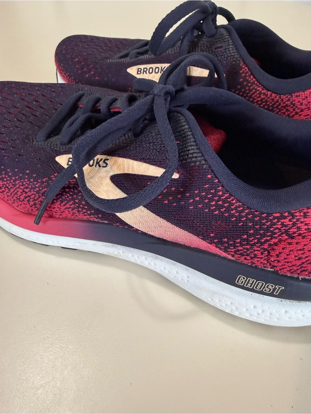 Brooks Women's Ghost 16 Sz 7 - Picture 4 of 6